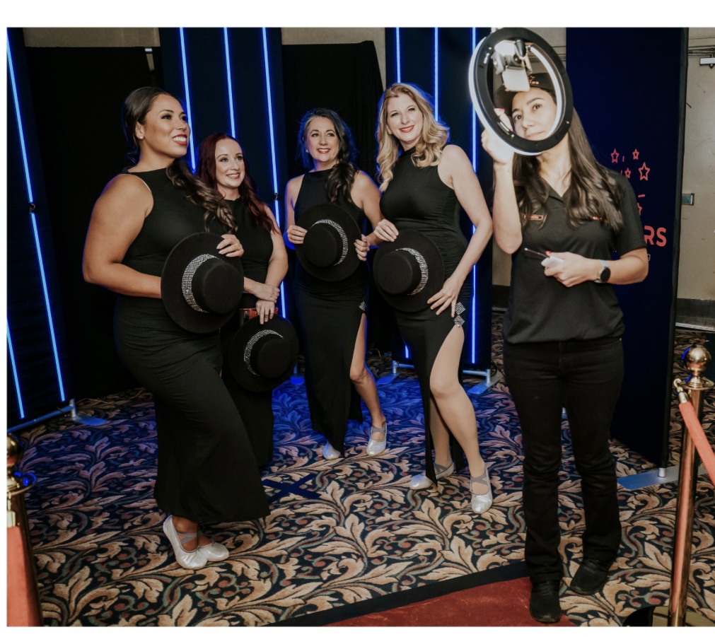 Las Sisters Team at Event